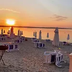 Eve Santa Marina - Sea, Pools, Relax Apartment