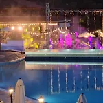 Eve Santa Marina - Sea, Pools, Relax Apartment