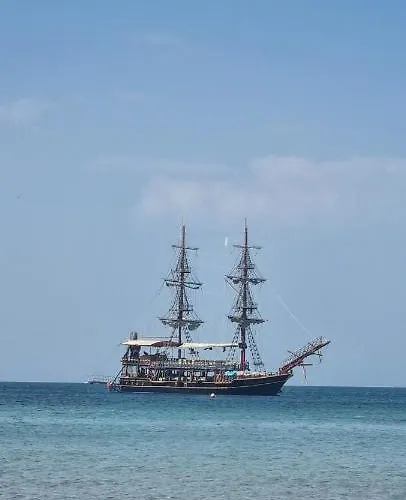 Eve Santa Marina - Sea, Pools, Relax *