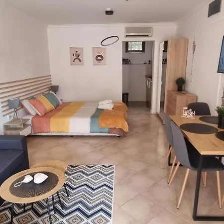 Eve Santa Marina - Sea, Pools, Relax Apartamento *